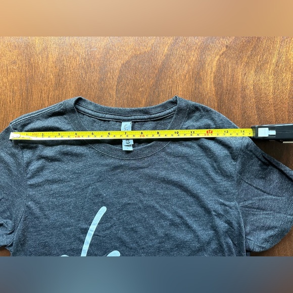 TEEPUBLIC Comma-La, ,La, Kamala Harris T-Shirt. Size L, Vintage Black - Picture 5 of 5